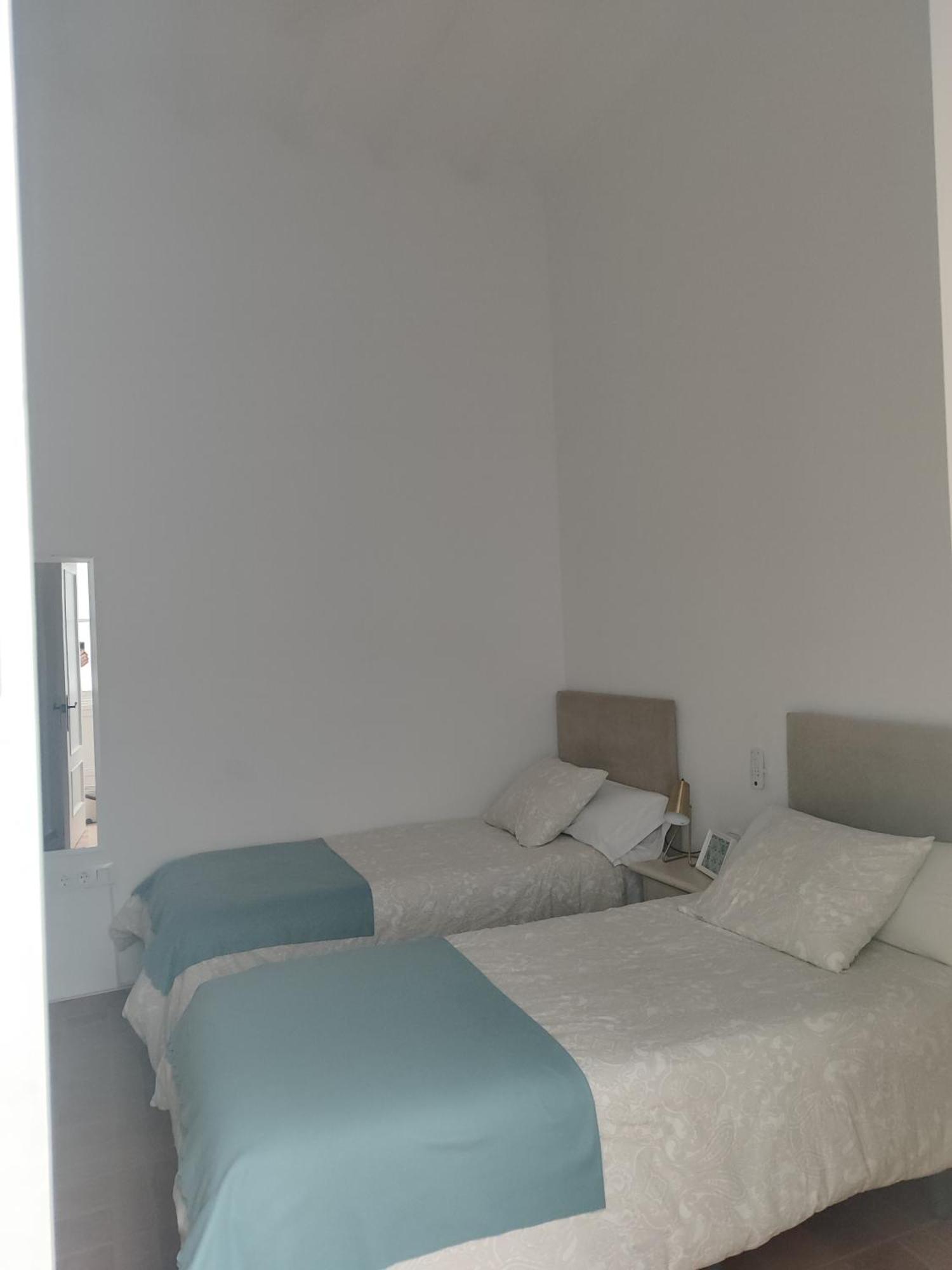 Estreno Centro Y Playa Cadiz Apartment ภายนอก รูปภาพ
